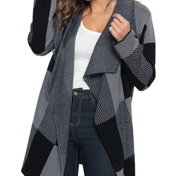 merokeety Sweaters - NWOT SALE Adorable Black& grey lapel cardigan